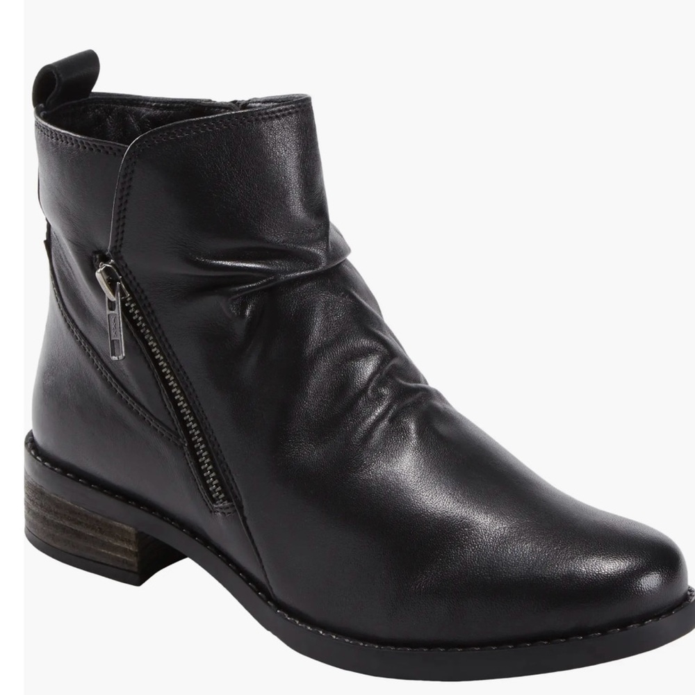 Earth Alana Skellig booties black 8